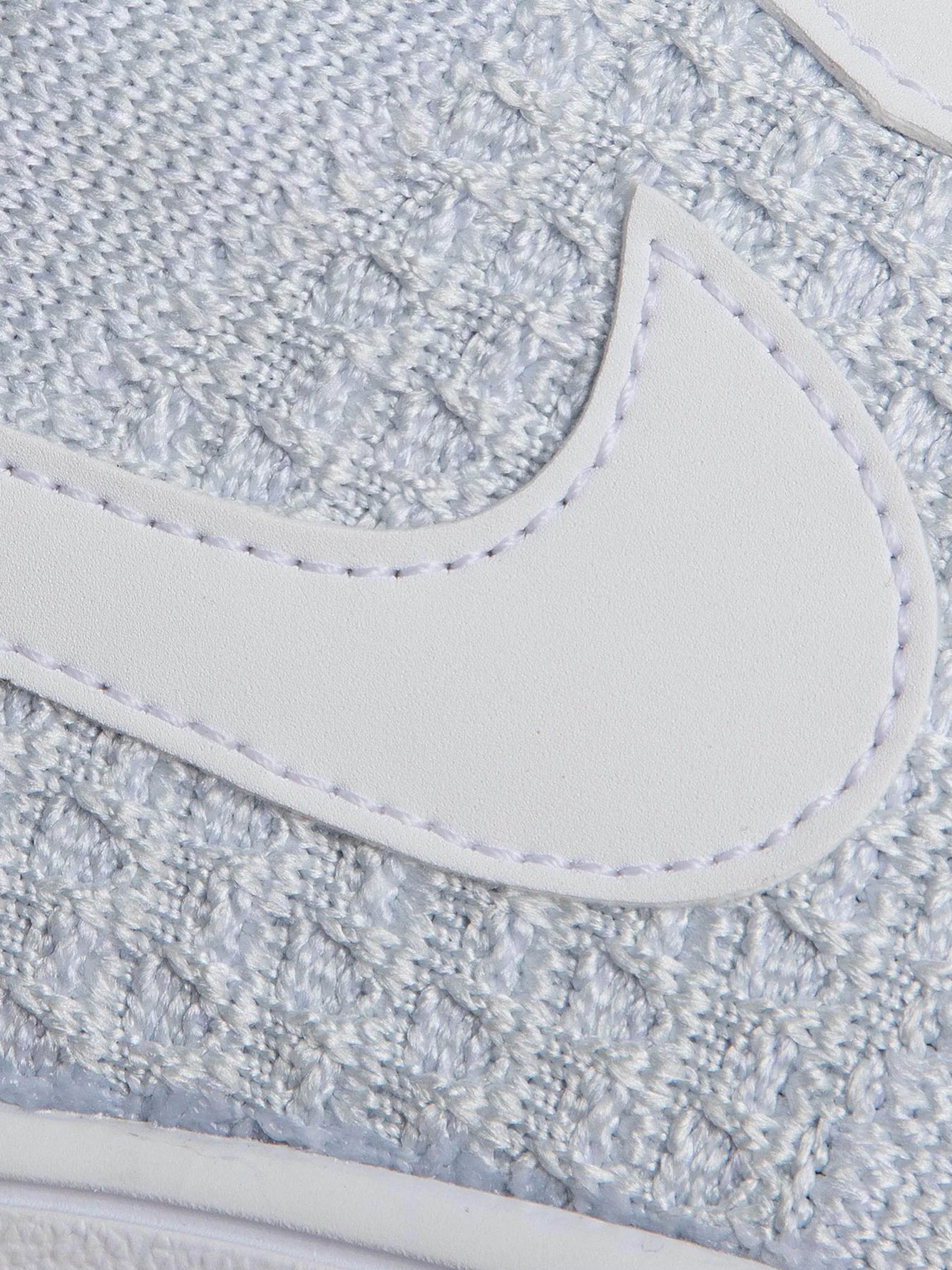 Кеды низкие NIKE Air Force 1 Flyknit 2 модель AV3042-100 Фото