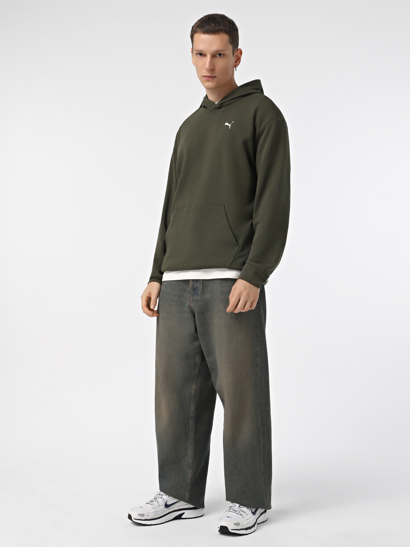 Кроссовки NIKE P-6000 модель CD6404-018 Фото