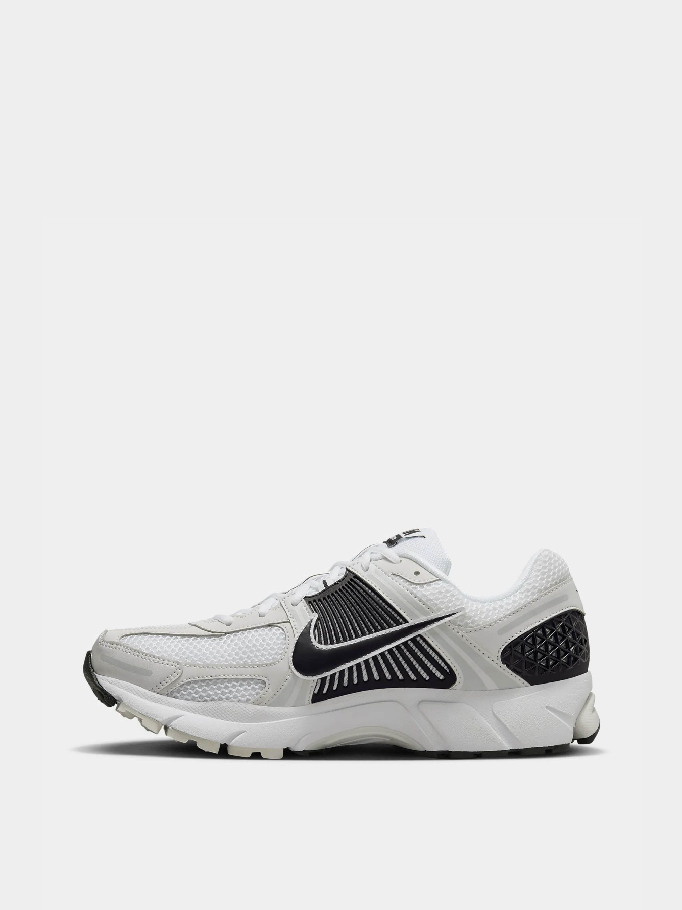 Кросівки NIKE Zoom Vomero 5 модель FB9149-101 Фото