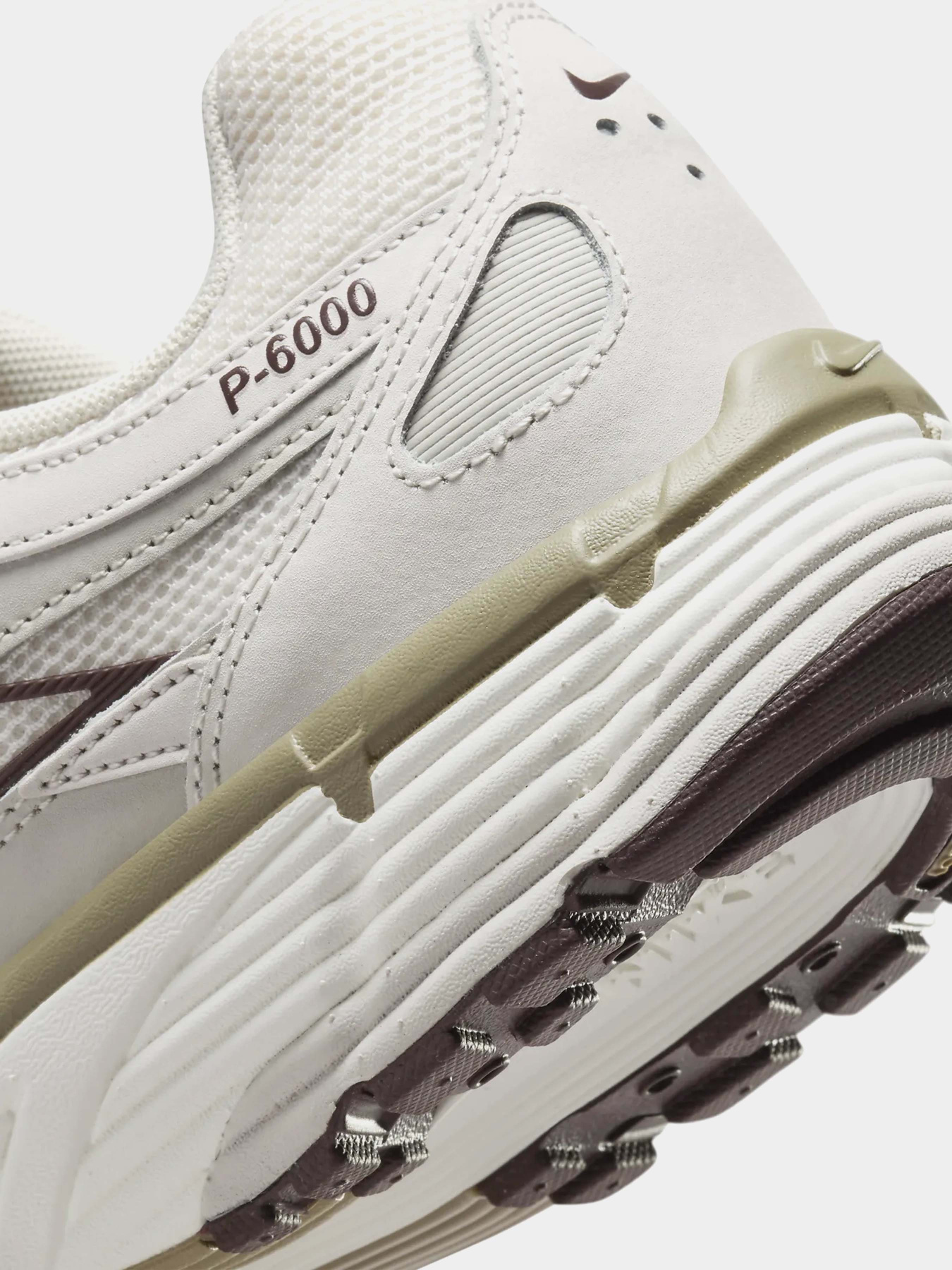 Кроссовки NIKE P-6000 модель HF0728-201 Фото