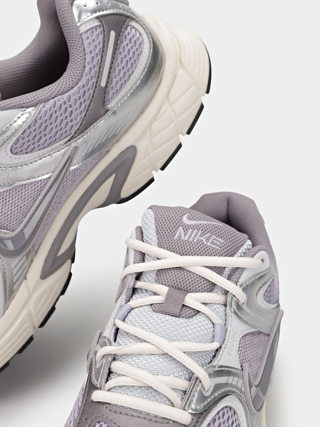 Кроссовки NIKE V5 RNR модель HJ5228-003 Фото