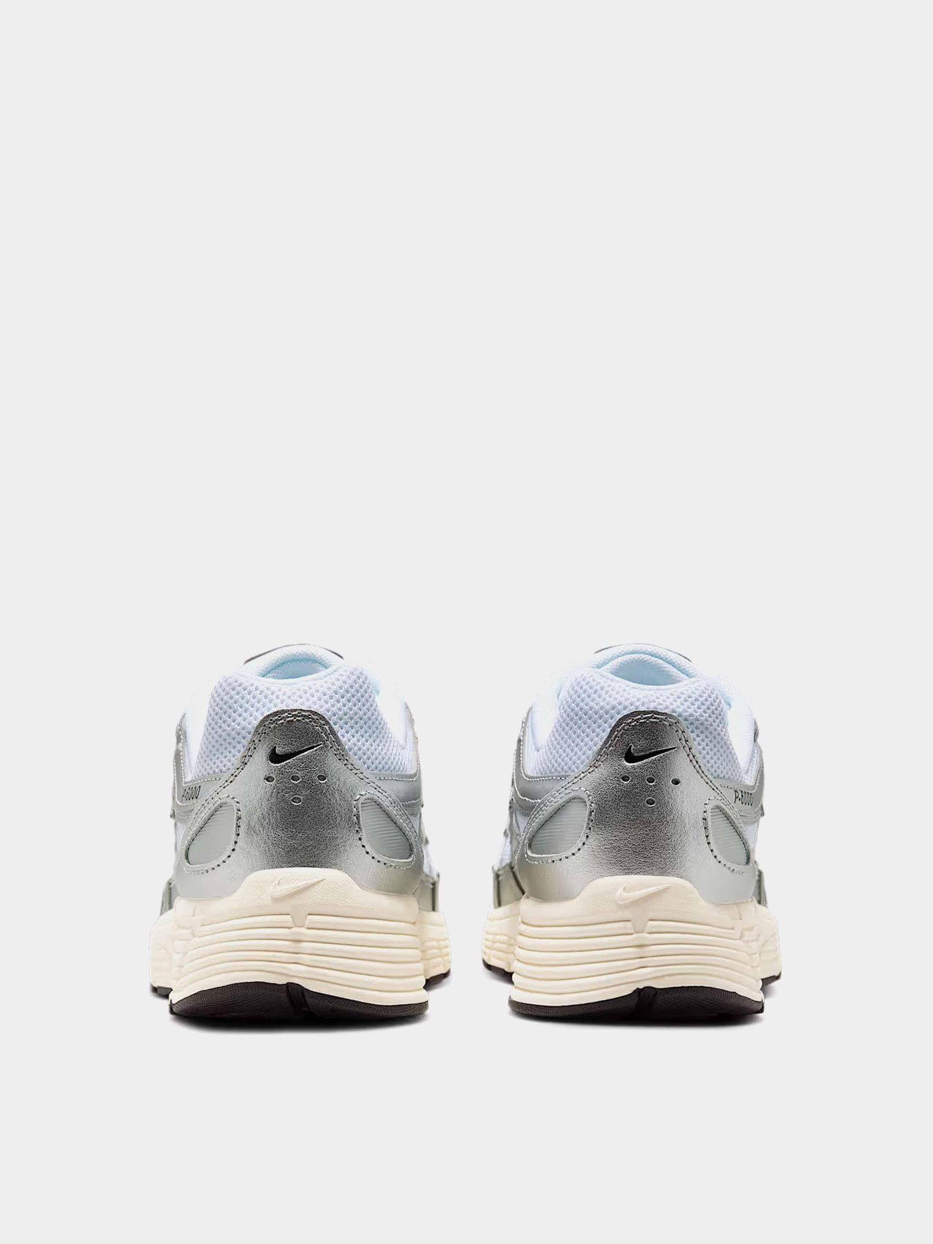 Кросівки NIKE P-6000 модель CD6404-105 Фото