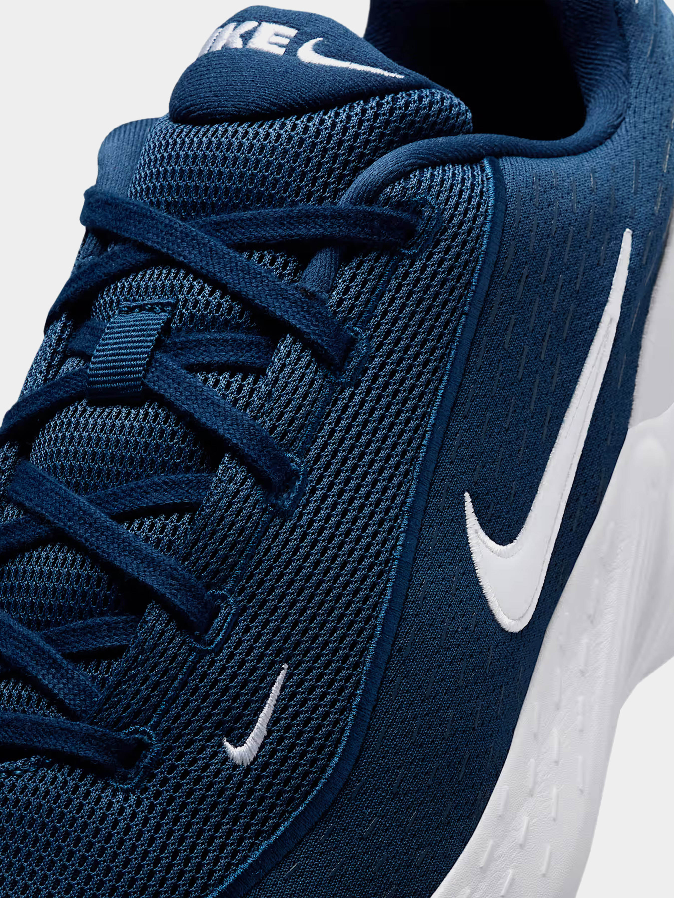 Кроссовки NIKE Uplift SC модель IB2765-401 Фото