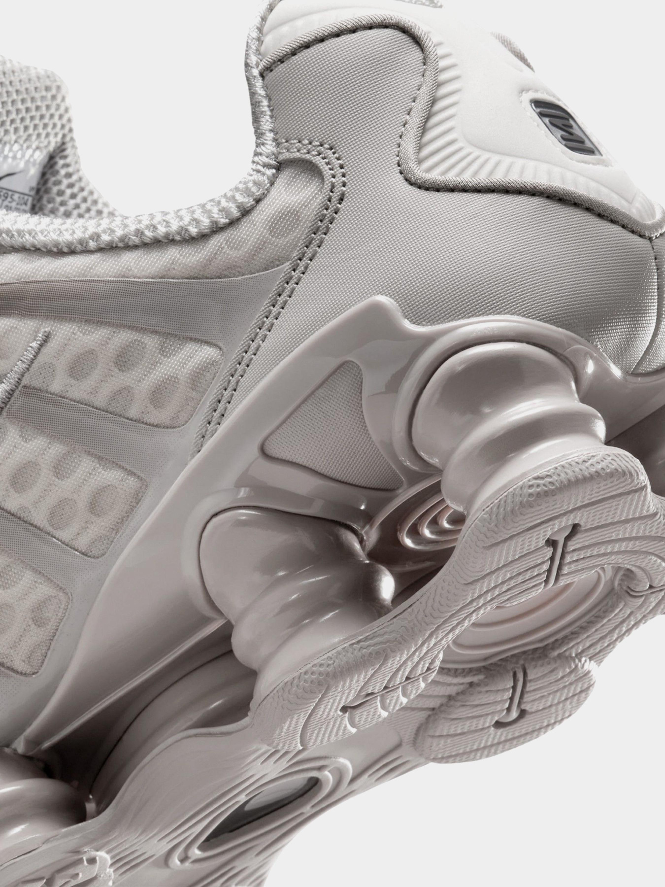 Кроссовки повседневные NIKE SHOX TL модель AV3595-104 Кроссовки повседневные NIKE SHOX TL модель AV3595-104 Фото