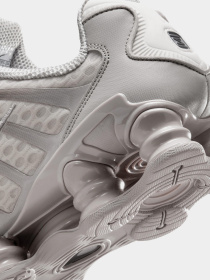 Кроссовки повседневные NIKE SHOX TL модель AV3595-104 Кроссовки повседневные NIKE SHOX TL модель AV3595-104 Фото