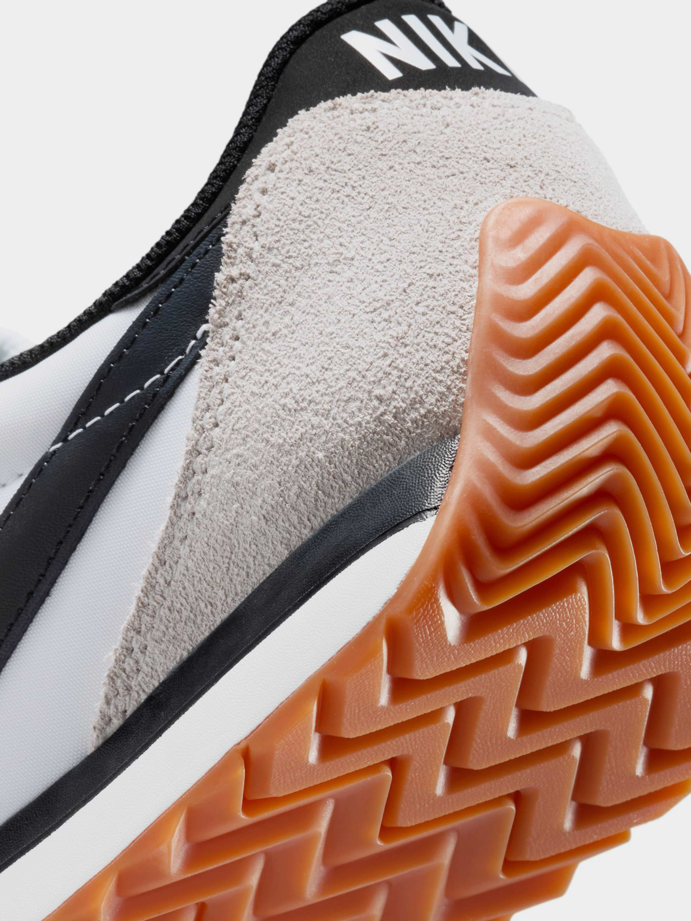 NIKE HQ2052-100 модель HQ2052-100 Фото