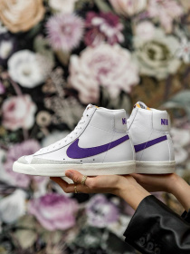 Кеды высокие NIKE Blazer Mid '77 модель CZ1055-105 Кеды высокие NIKE Blazer Mid '77 модель CZ1055-105 Фото