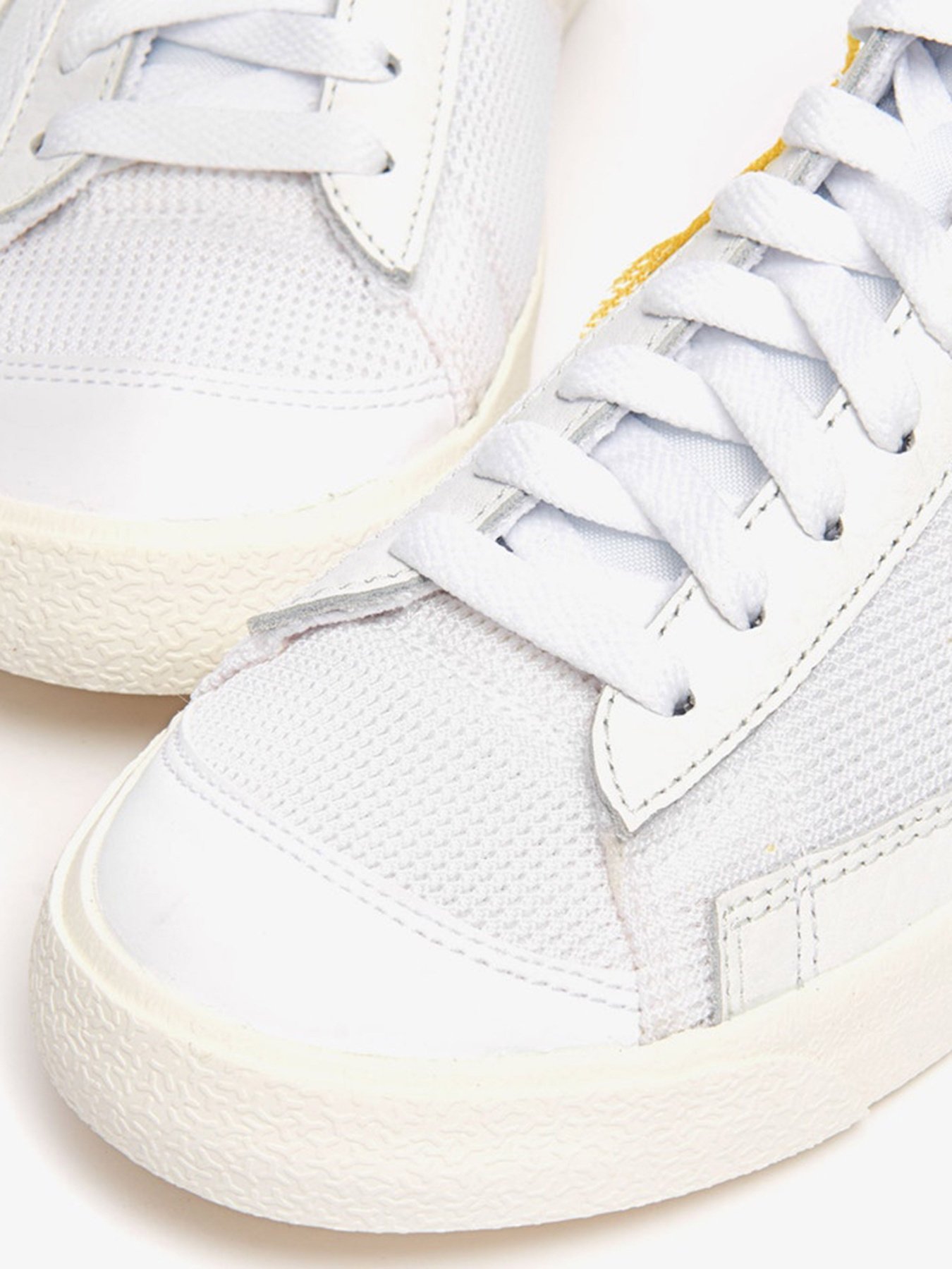 Кеды высокие NIKE Blazer Mid Vintage '77 модель CZ8105-100 Фото