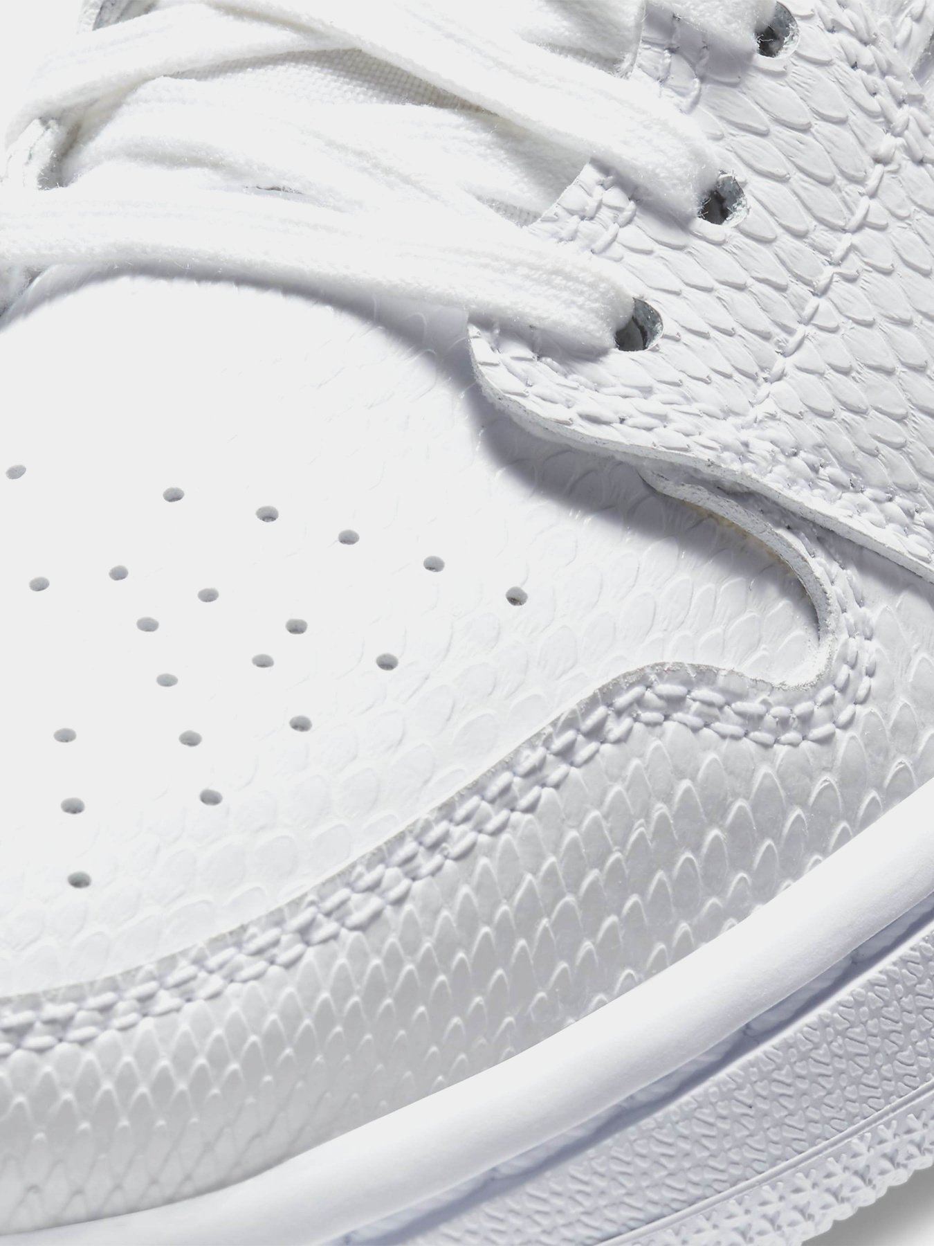 Кеди високі NIKE Air Jordan 1 Mid модель BQ6472-110 Фото