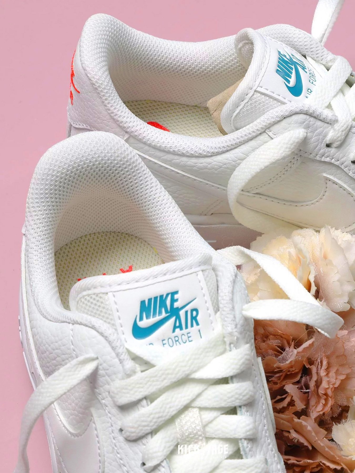 Кеди низькі NIKE Air Force 1 '07 Essential модель CT1989-101 Фото