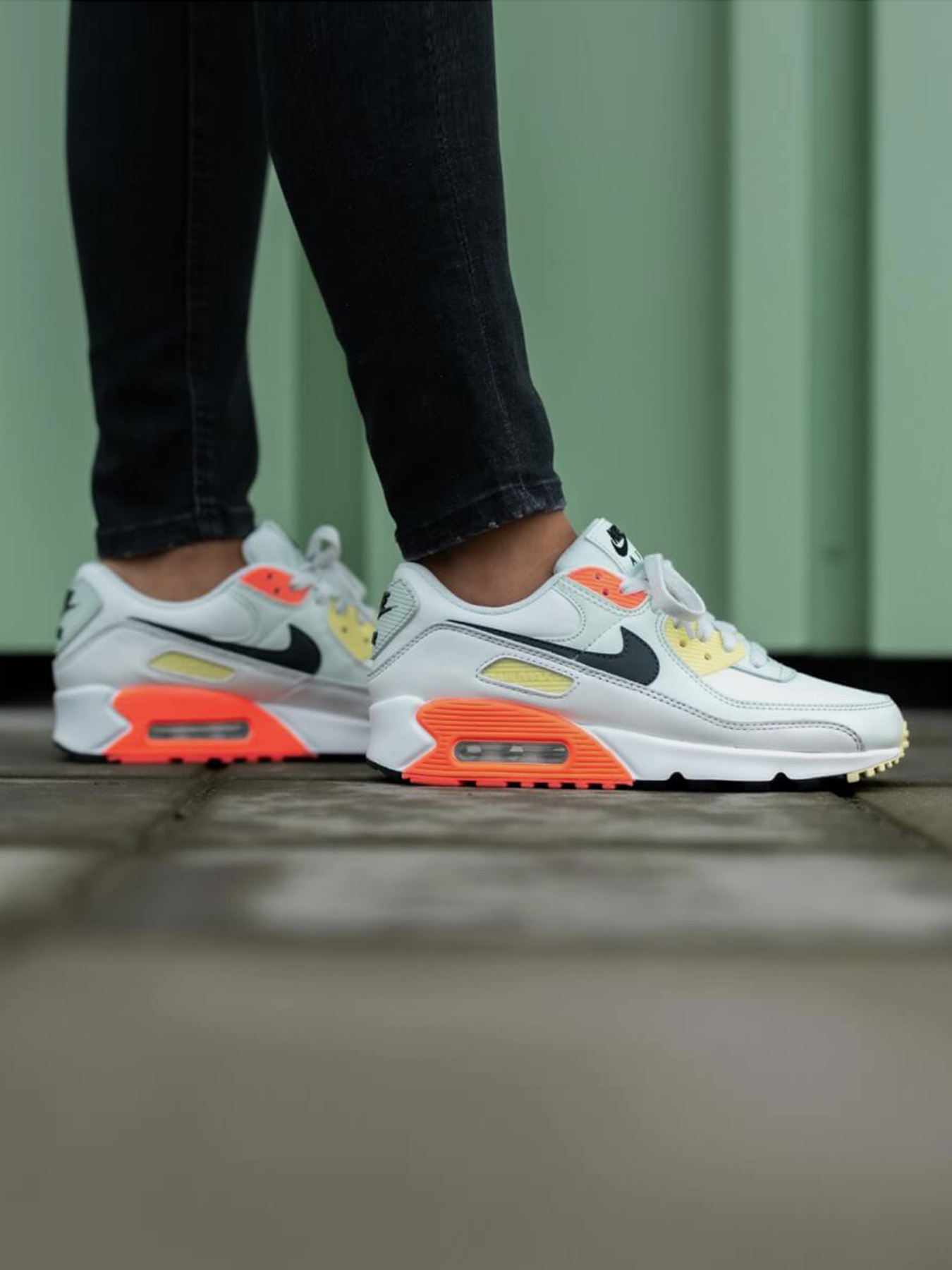 Кроссовки повседневные NIKE Air Max 2090 модель CV8819-101 Фото