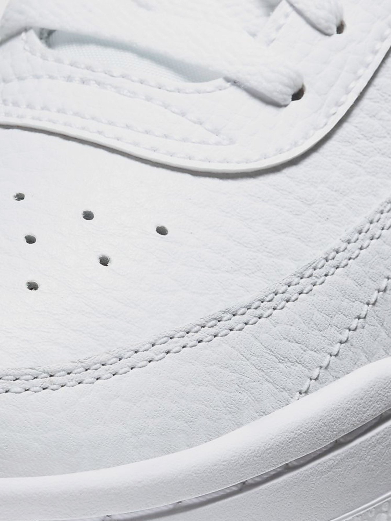 Кеды низкие NIKE  Court Vintage Premium модель CW1067-100 Фото