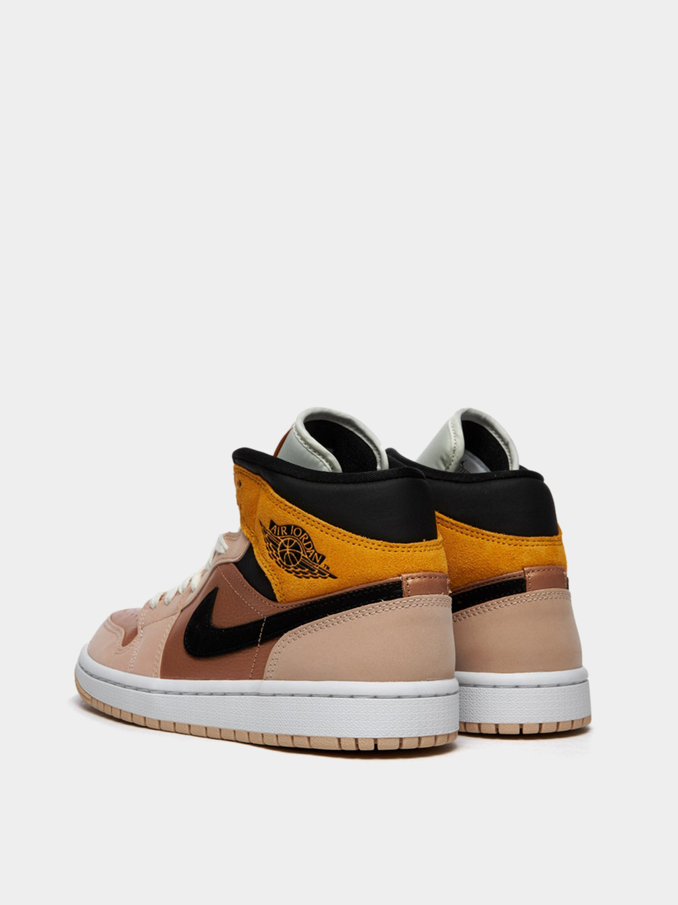 Кеды высокие NIKE Air Jordan 1 Mid модель DD2224-200 Фото