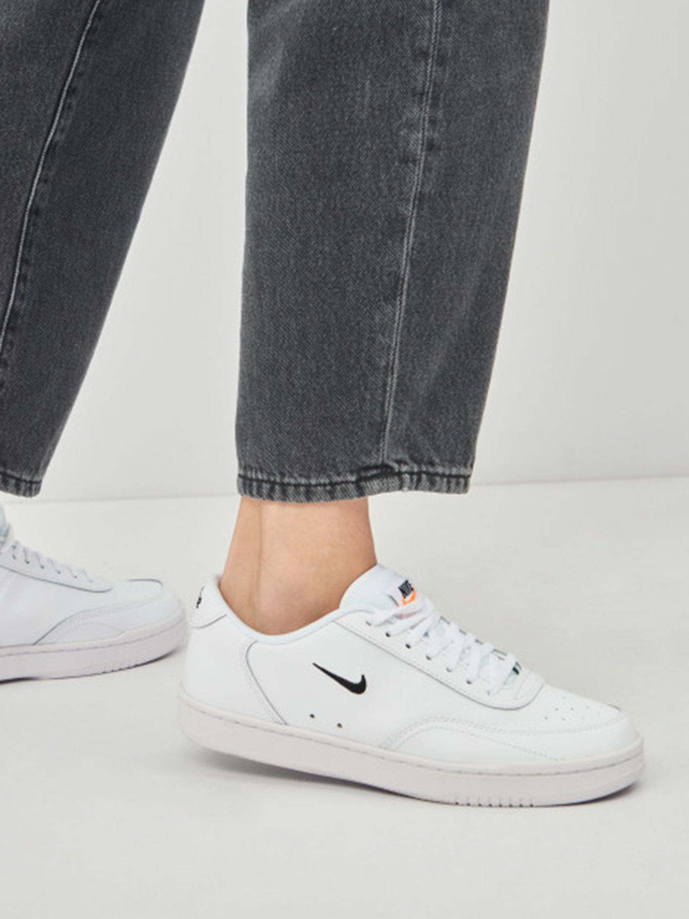 Кеды низкие NIKE Court Vintage модель CJ1676-101 Фото