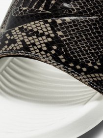 Шлепанцы NIKE Victori One модель CN9676-007 Фото