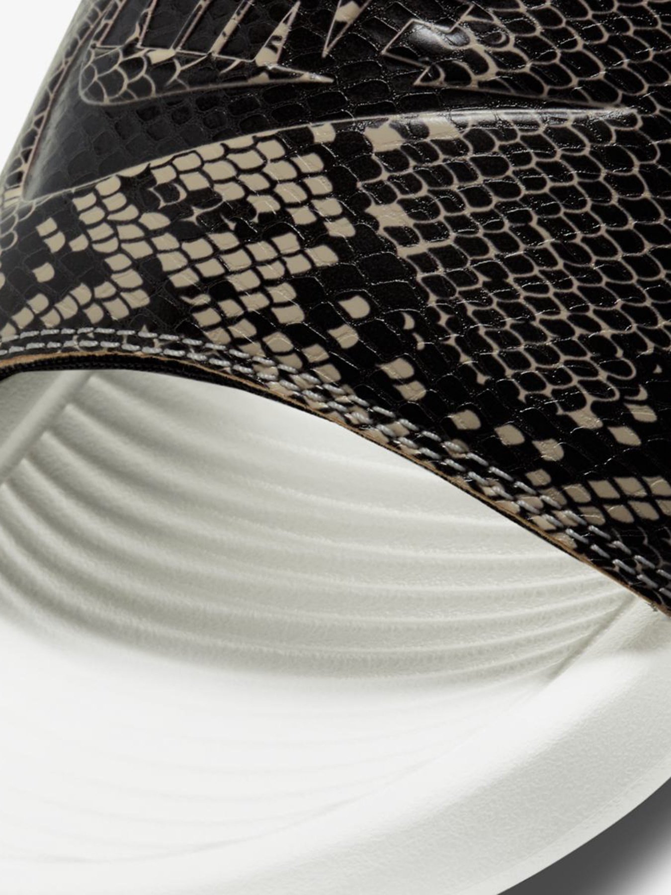 Шльопанці NIKE Victori One модель CN9676-007 Шльопанці NIKE Victori One модель CN9676-007 Фото