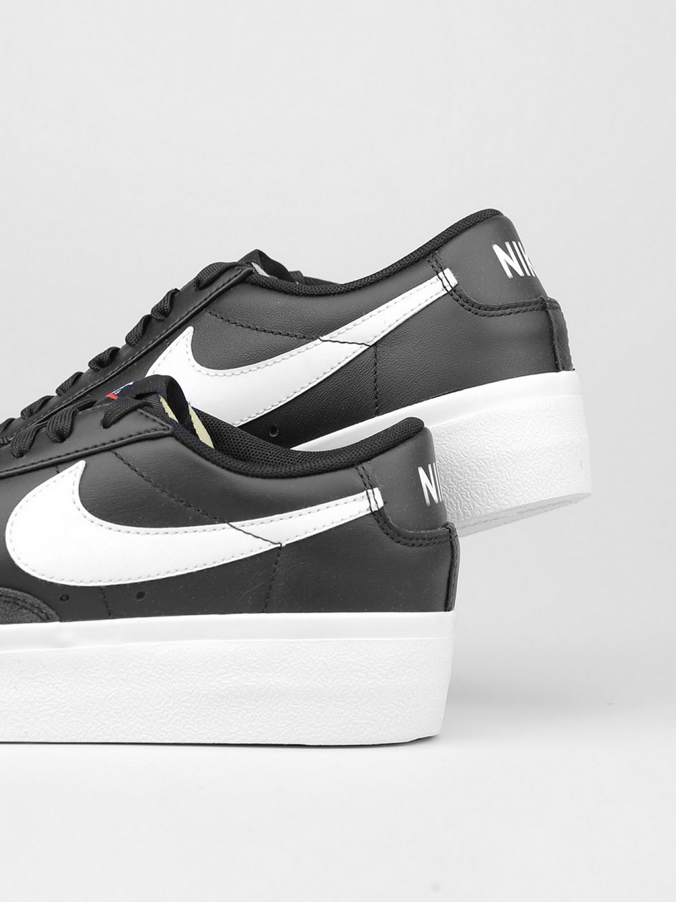 Кеды низкие NIKE Blazer Low Platform модель DJ0292-001 Фото
