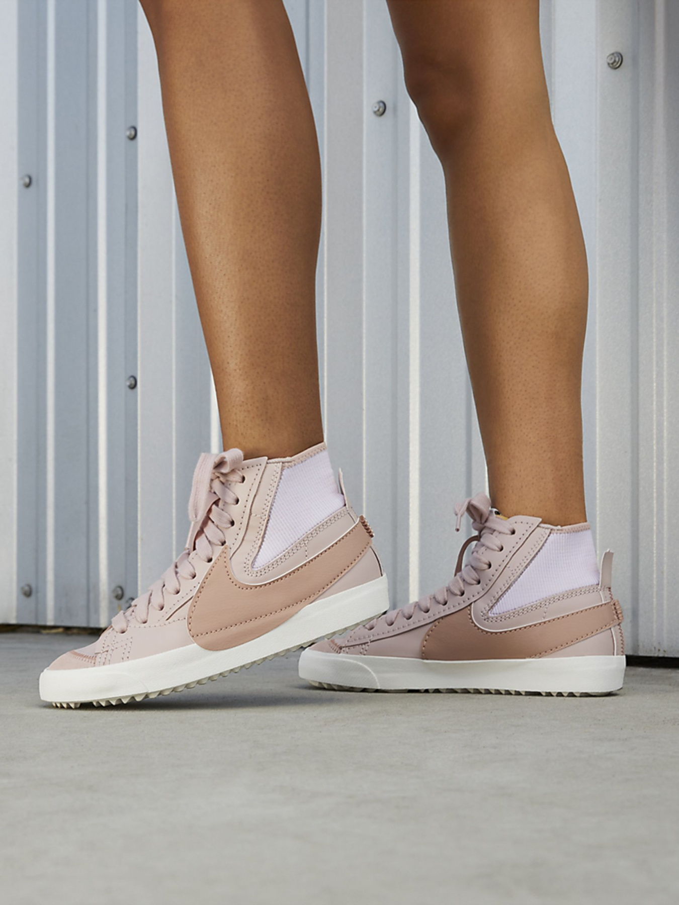 Кеды высокие NIKE BLAZER MID '77 JUMBO модель DQ1471-600 Фото