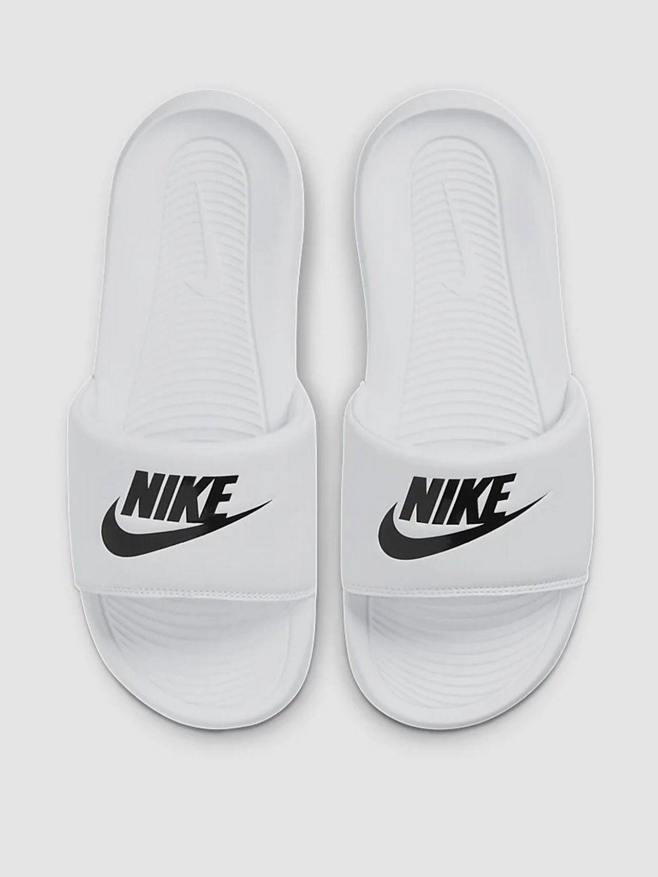 Шльопанці NIKE Victori модель CN9677-100 Шльопанці NIKE Victori модель CN9677-100 Фото