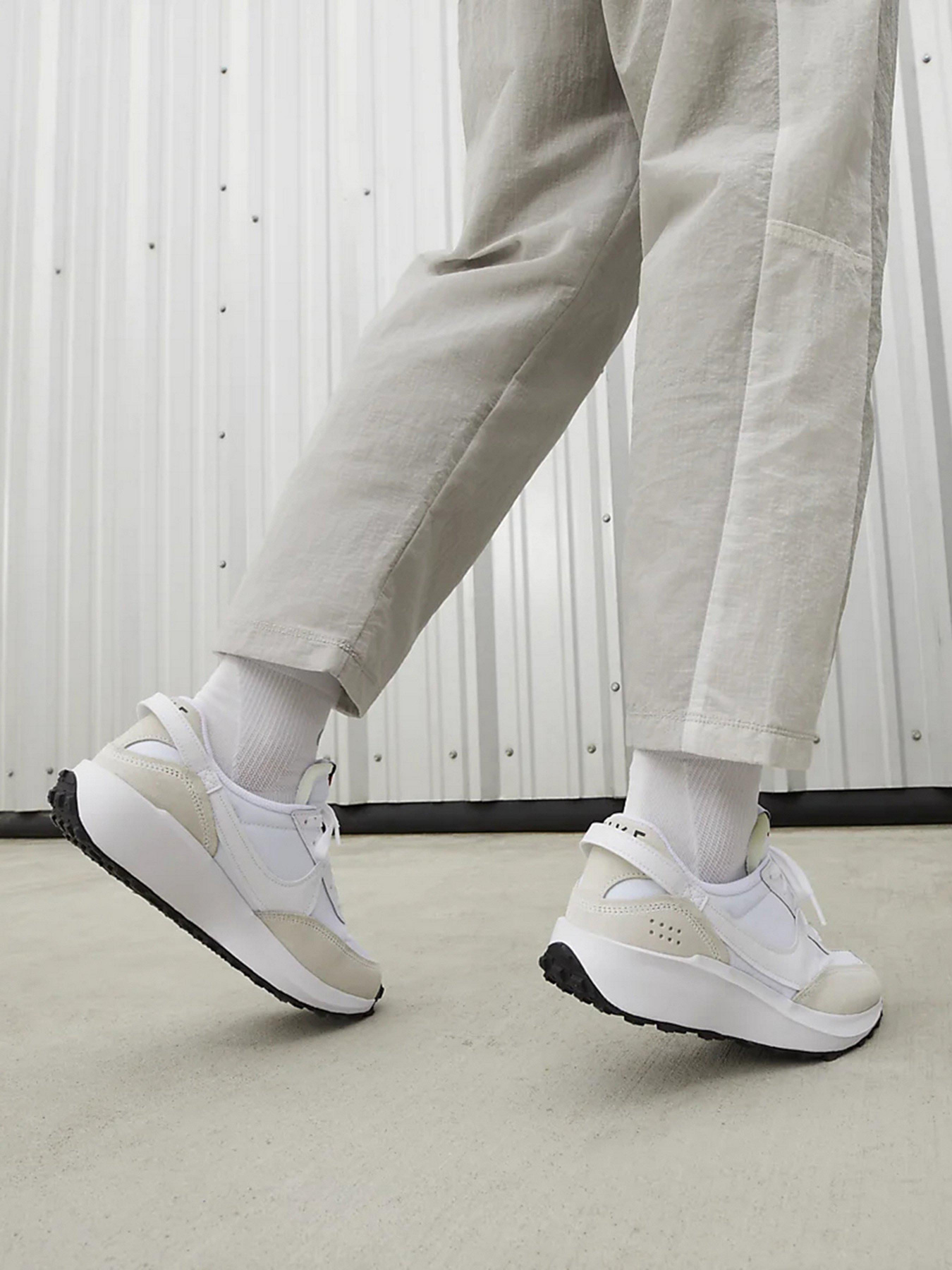 Кросівки повсякденні NIKE Waffle Debut модель DH9523-100 Фото