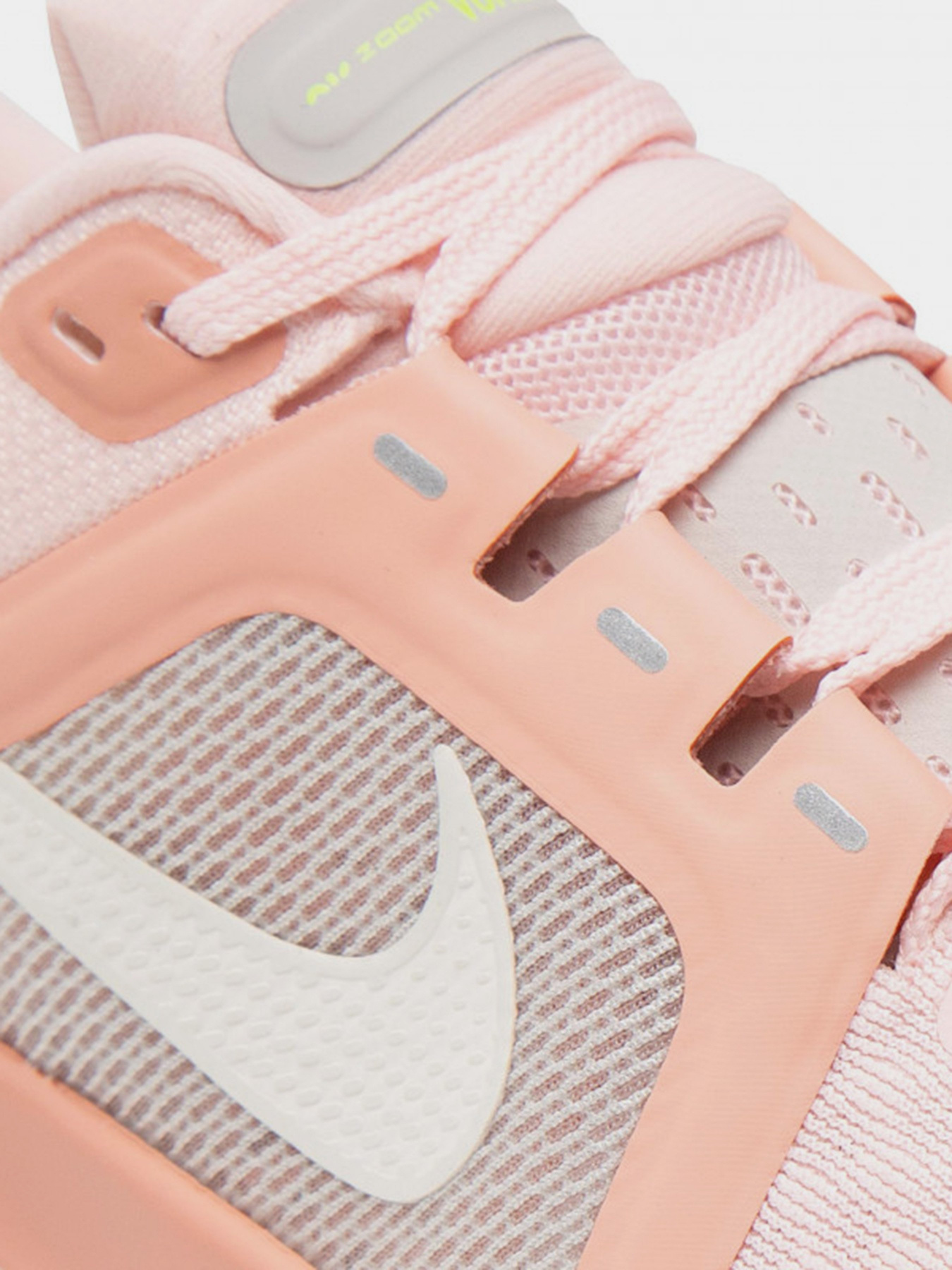 Кроссовки для бега NIKE Air Zoom Vomero 16 модель DA7698-601 Фото