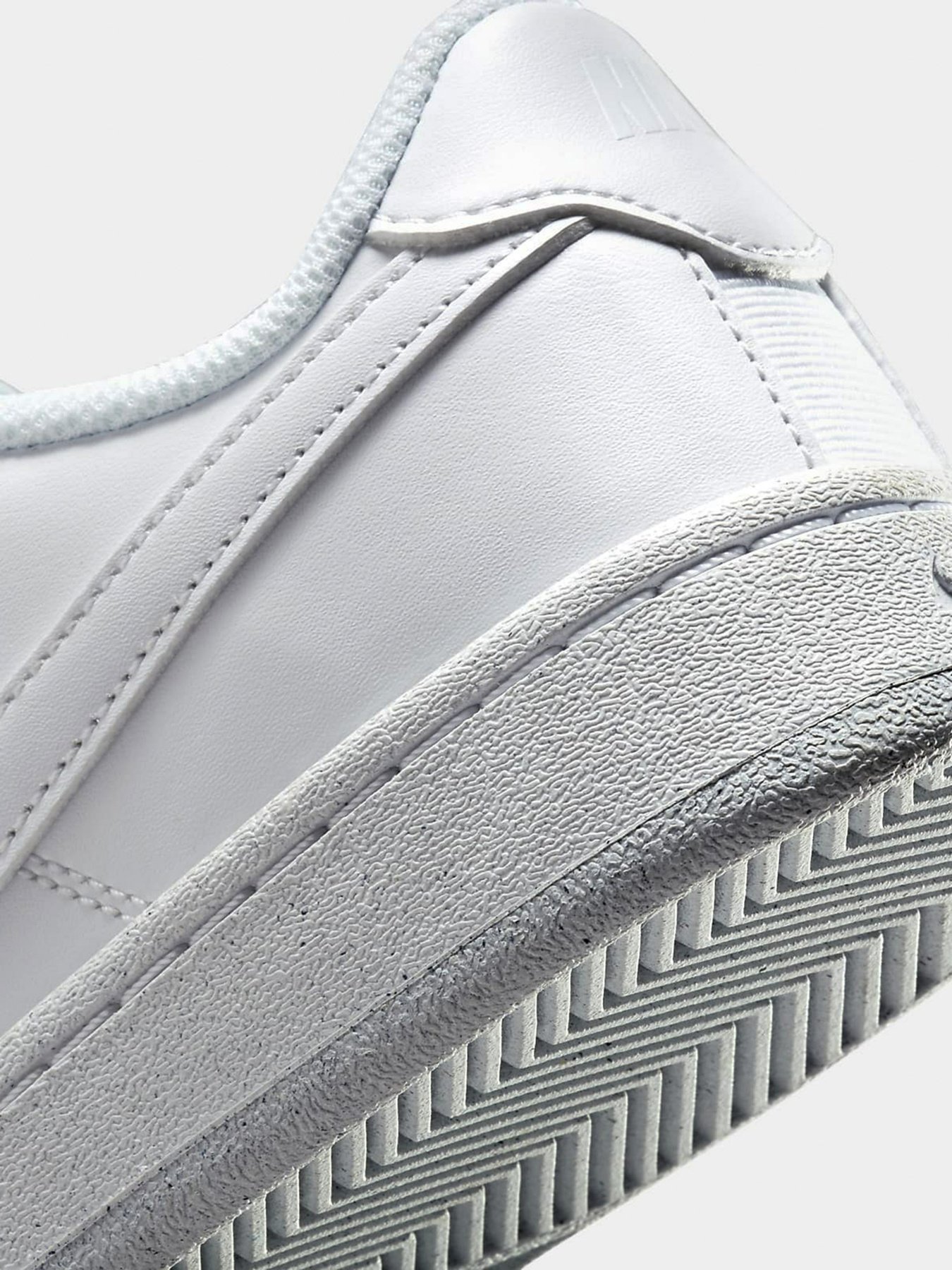 Кеды низкие NIKE Court Royale 2 Better Essential модель DH3159-100 Фото