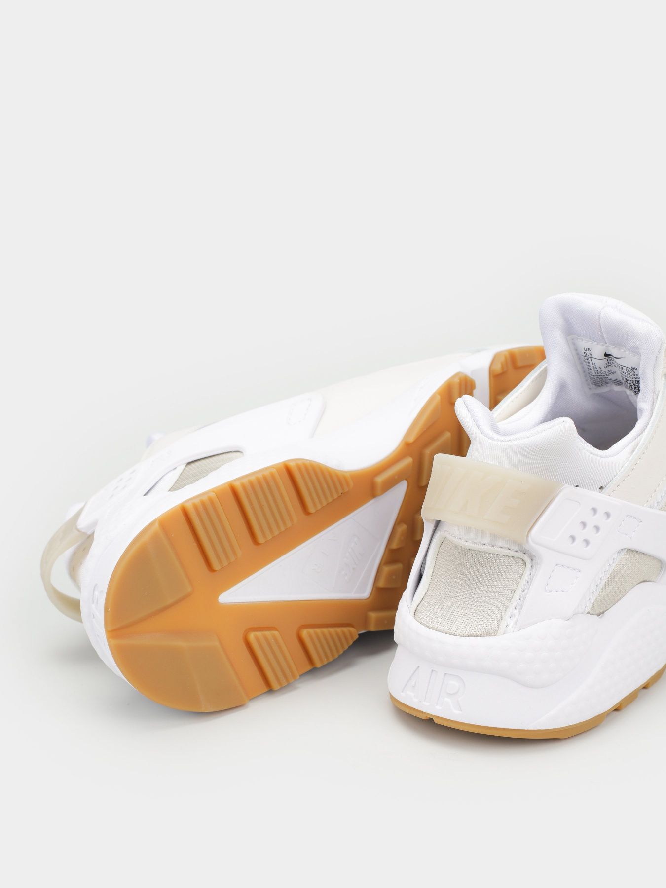 Кроссовки NIKE Air Huarache модель DH4439-003 Фото