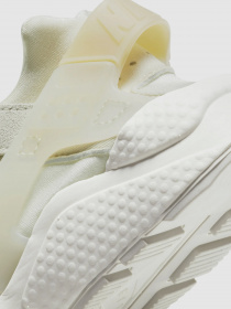 Кроссовки NIKE Air Huarache модель DX8952-001 Фото
