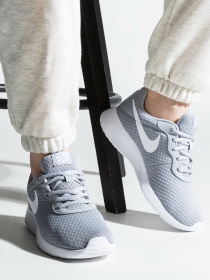 Кросівки NIKE Tanjun модель DJ6257-003 Фото