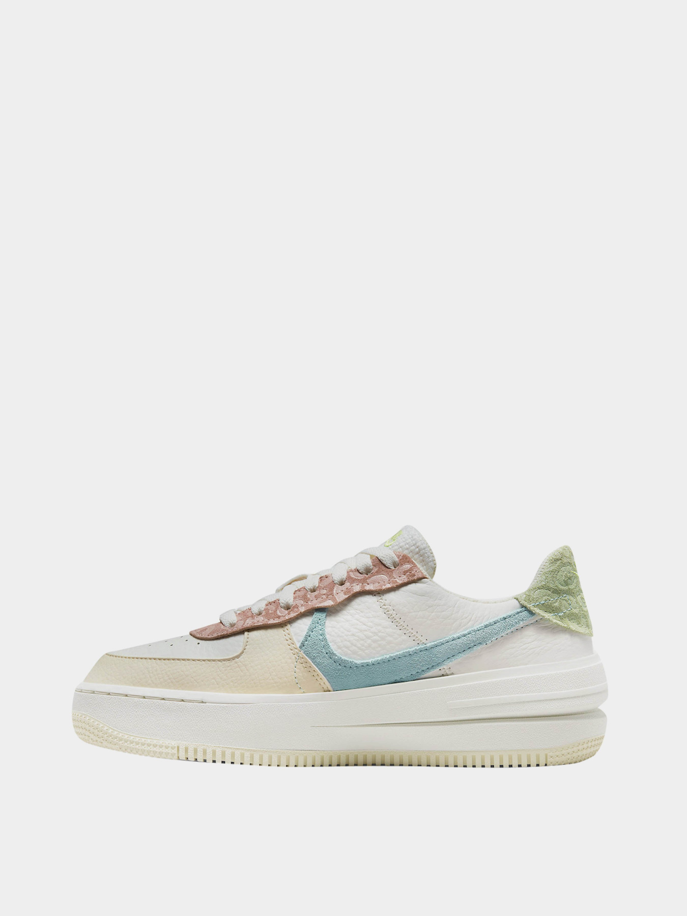 Кеды низкие NIKE Air Force 1 PLT.AF.ORM модель DX2671-100 Фото