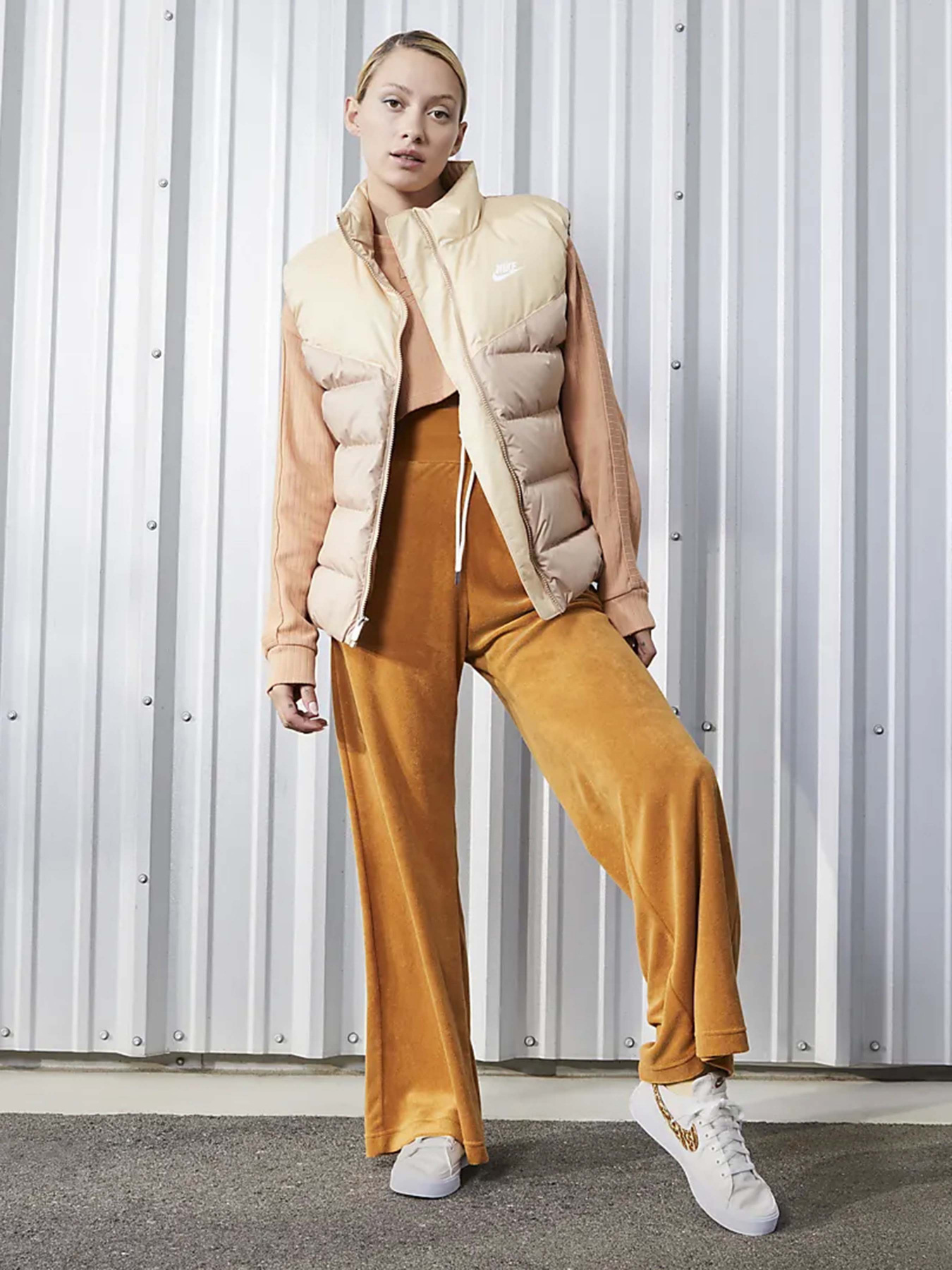 Кеды низкие NIKE Court Legacy модель DV7008-001 Фото