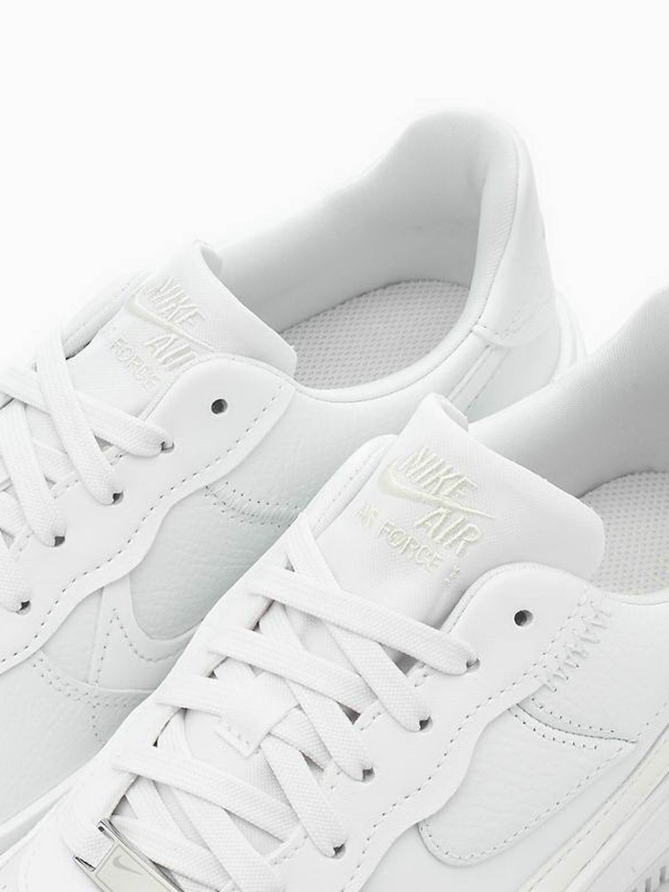 Кеды низкие NIKE Air Force 1 PLT.AF.ORM модель DJ9946-100 Фото