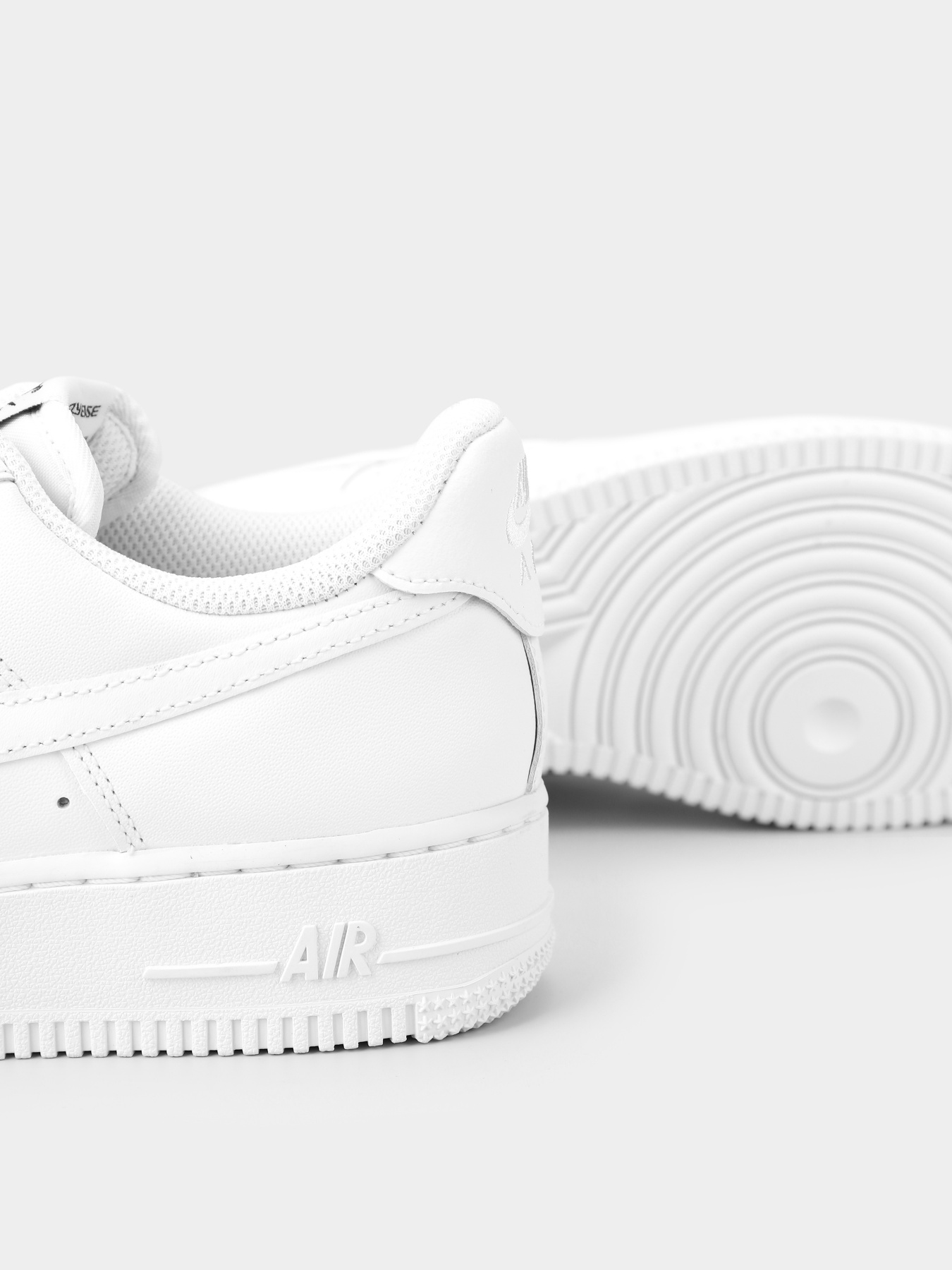 Кеды низкие NIKE Air Force 1 '07 EasyOn модель DX5883-100 Фото