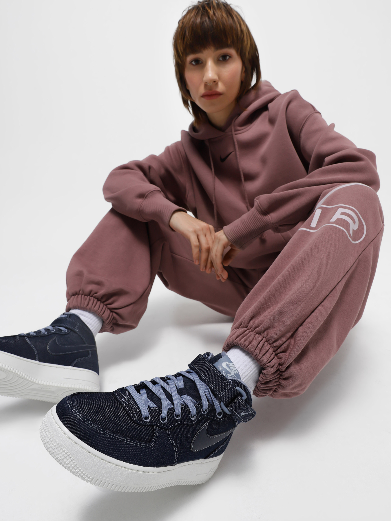 Кеды высокие NIKE AIR FORCE 1 '07 MID модель DD9625-400 Фото