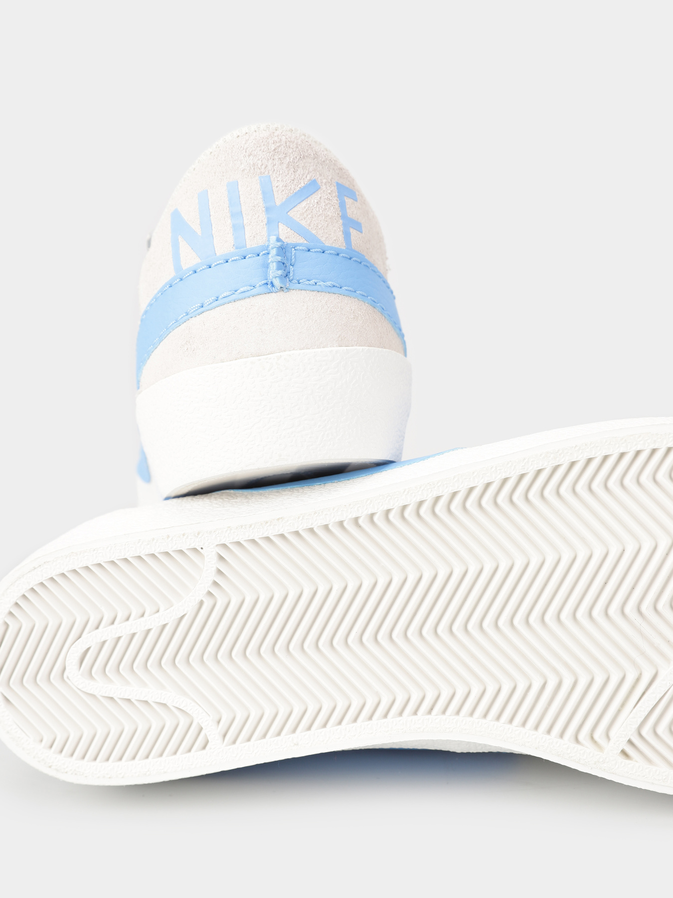 Кеды низкие NIKE Blazer Low 77 Jumbo модель DQ1470-003 Фото