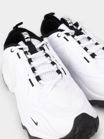 Кросівки NIKE Tc 7900 модель DR7851-100 Фото