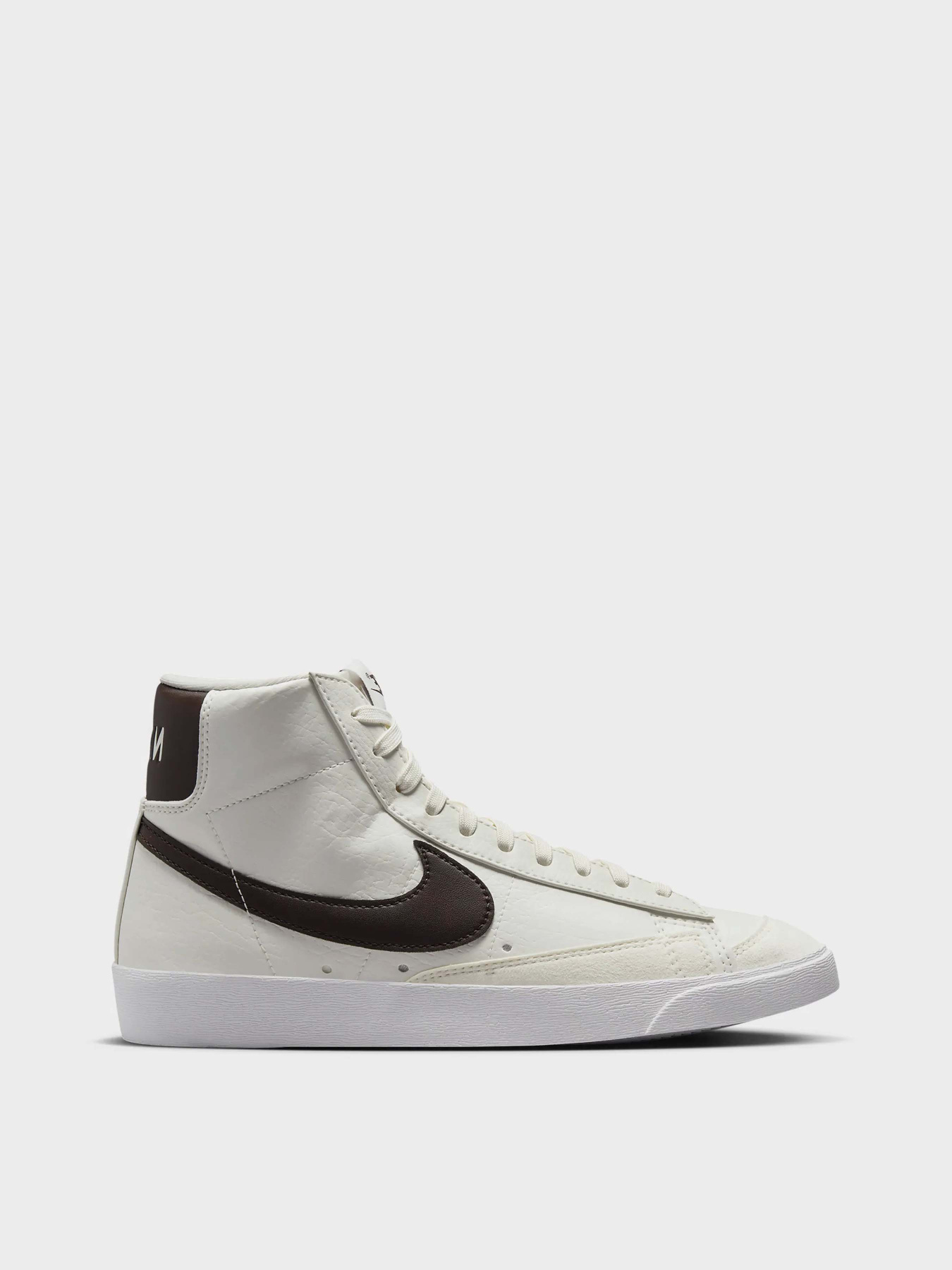 Кеди високі NIKE BLAZER MID '77 модель DQ4124-107 Кеди високі NIKE BLAZER MID '77 модель DQ4124-107 Фото