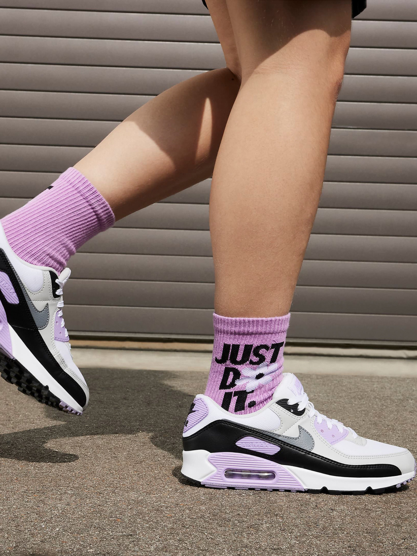 Кроссовки NIKE Air Max 90 модель DH8010-103 Фото