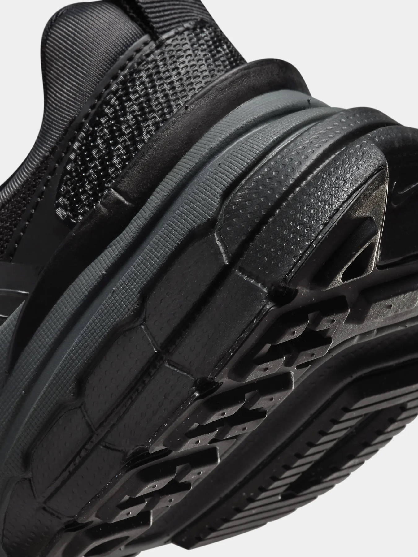 Кроссовки повседневные NIKE V2K RUN модель FD0736-001 Фото