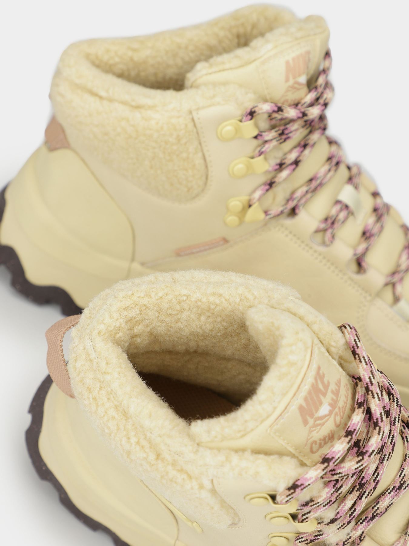 Ботинки NIKE City Classic Premium модель FD0211-700 Фото