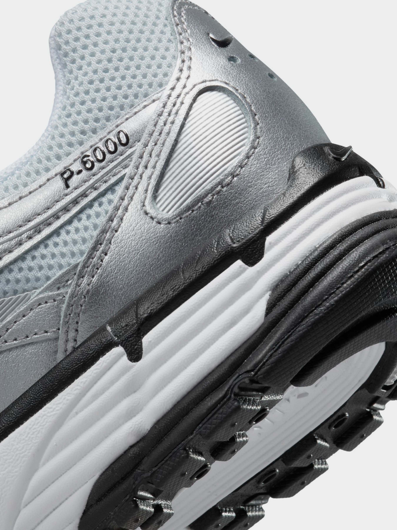 Кроссовки повседневные NIKE P-6000 модель FD9876-101 Фото