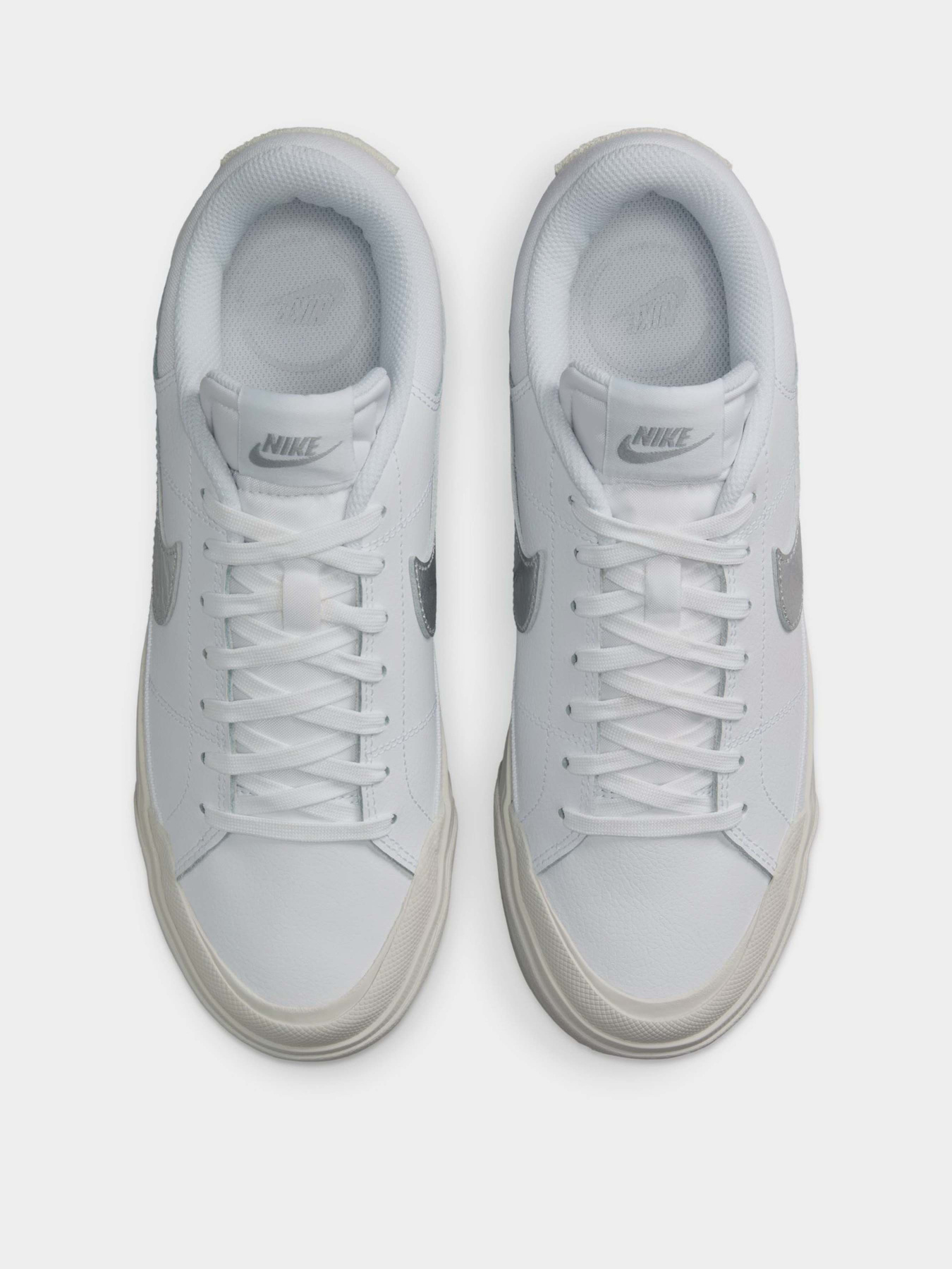 Кеди низькі NIKE COURT LEGACY LIFT модель HQ2307-100 Кеди низькі NIKE COURT LEGACY LIFT модель HQ2307-100 Фото