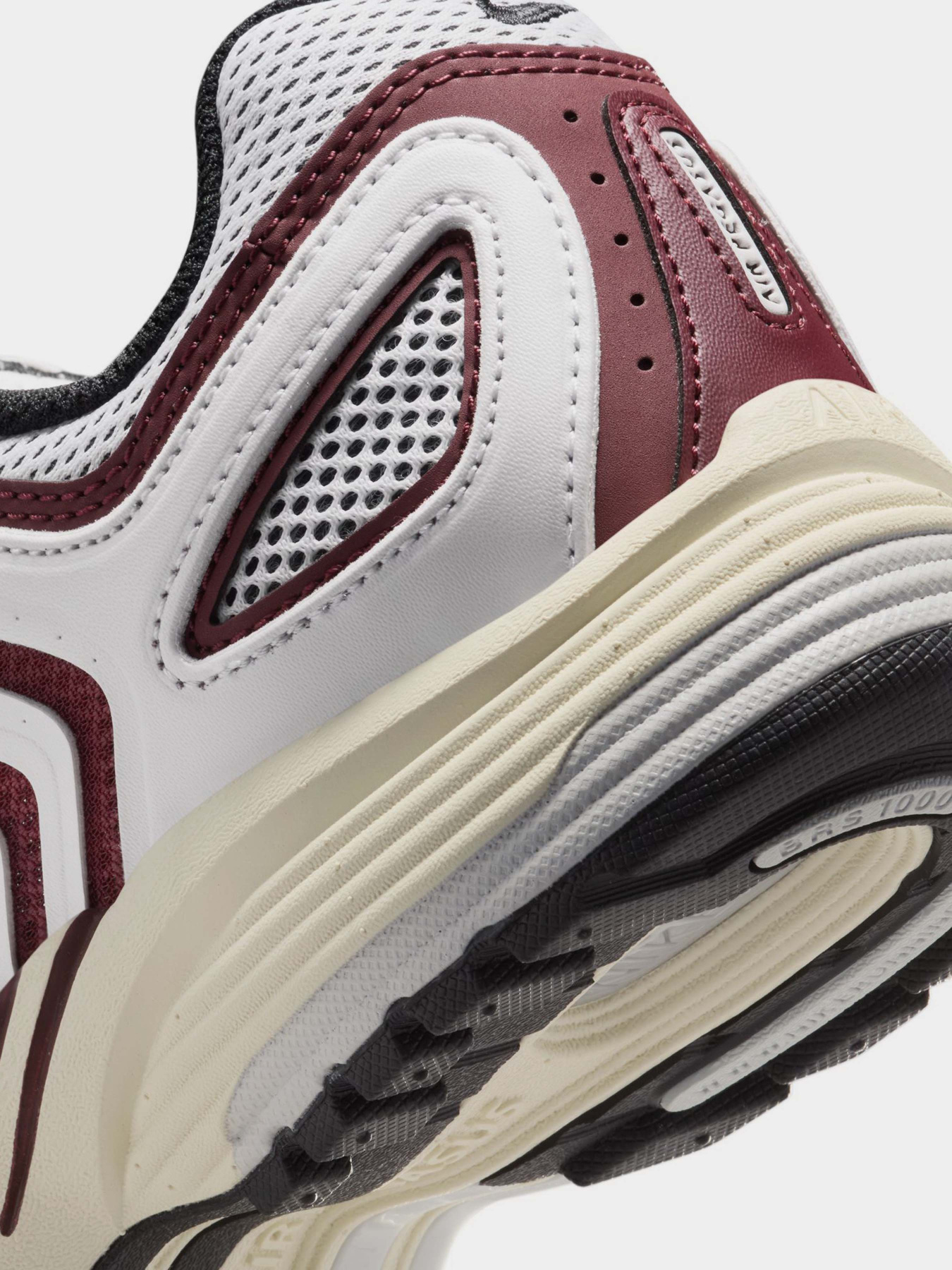 Кроссовки NIKE Air Pegasus 2005 модель HQ5718-600 Фото