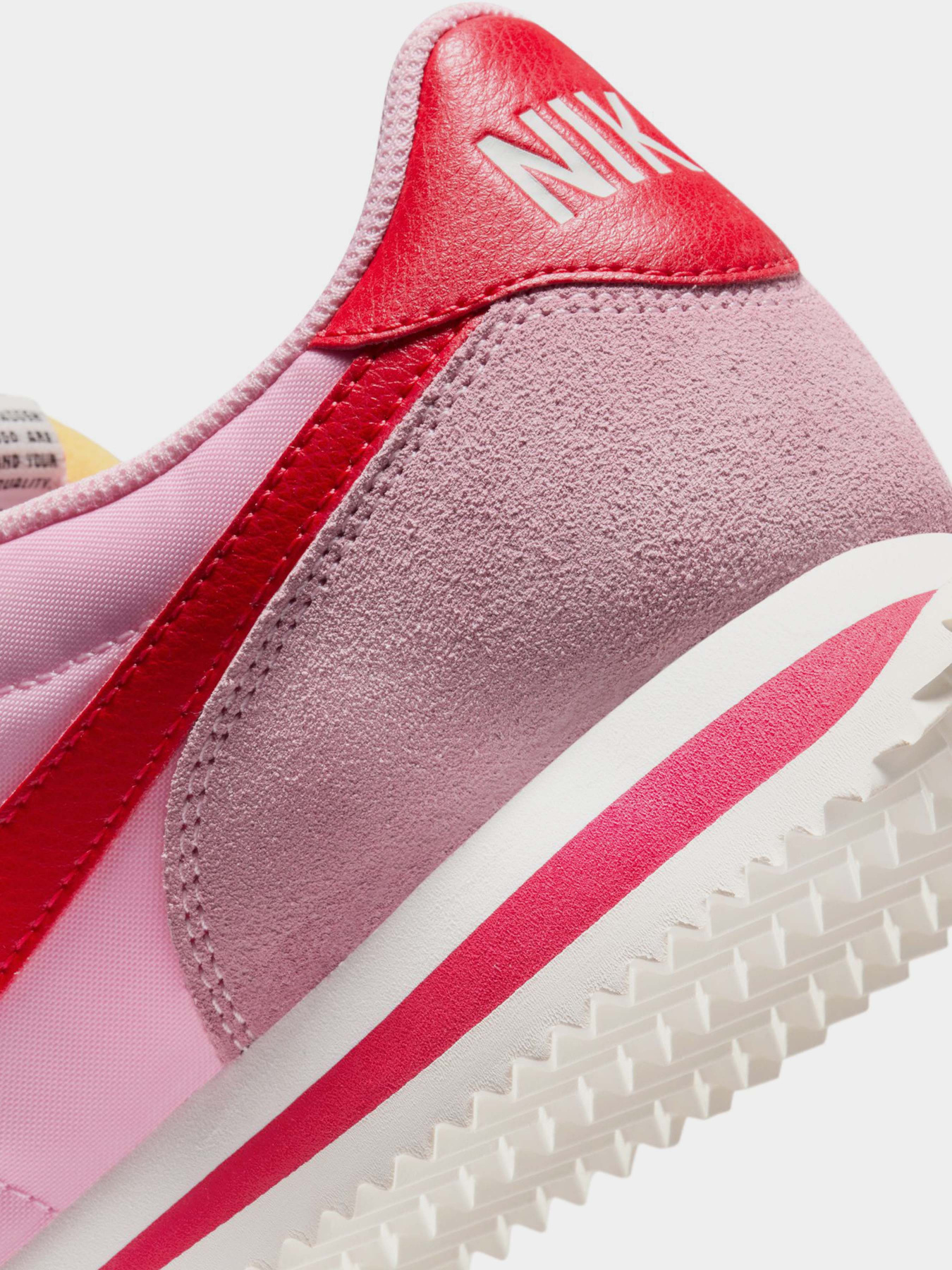 Кроссовки NIKE Cortez модель HF9994-600 Фото