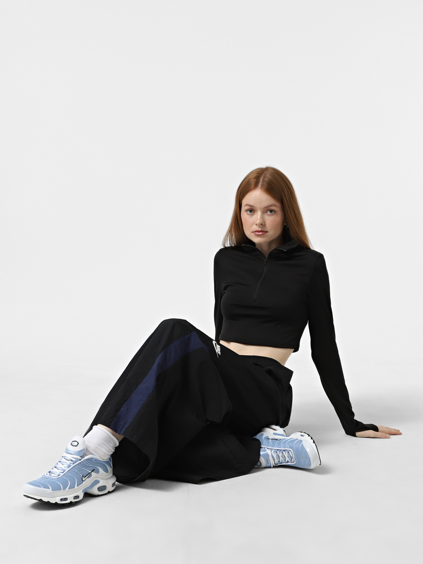 Кроссовки повседневные NIKE AIR MAX PLUS WHITE ALUMINUM модель DZ3671-105 Фото