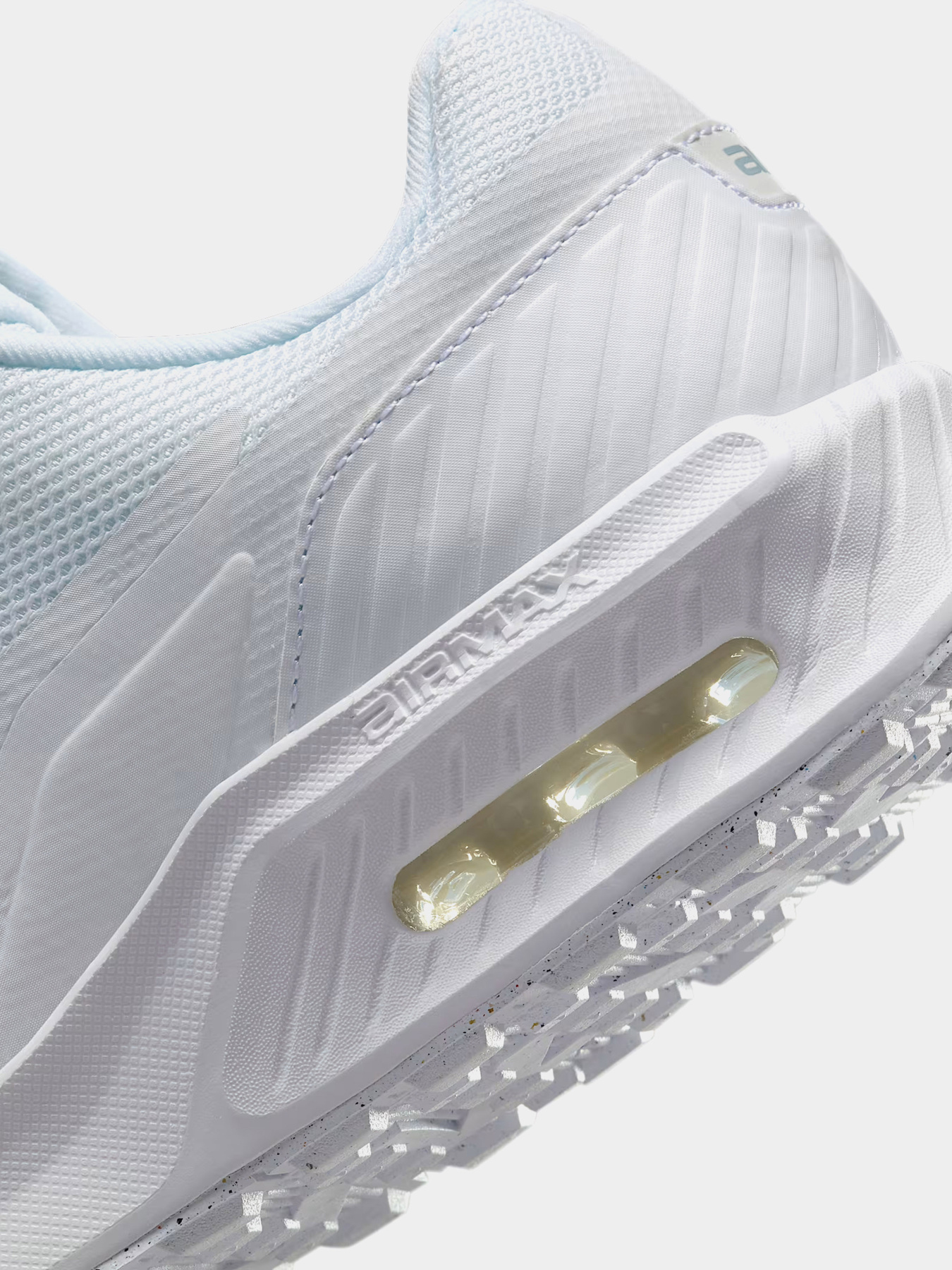 Кросівки повсякденні NIKE AIR MAX BIA модель IF2628-100 Фото