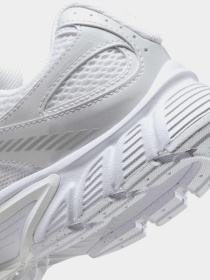 Кросівки NIKE V5 RNR Модель HQ7901-101 Фото