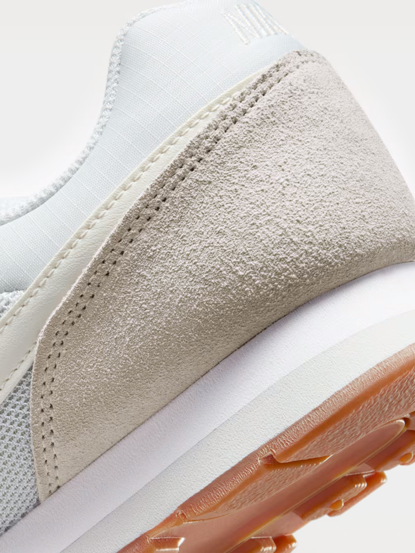 NIKE 749869-019 модель 749869-019 Фото