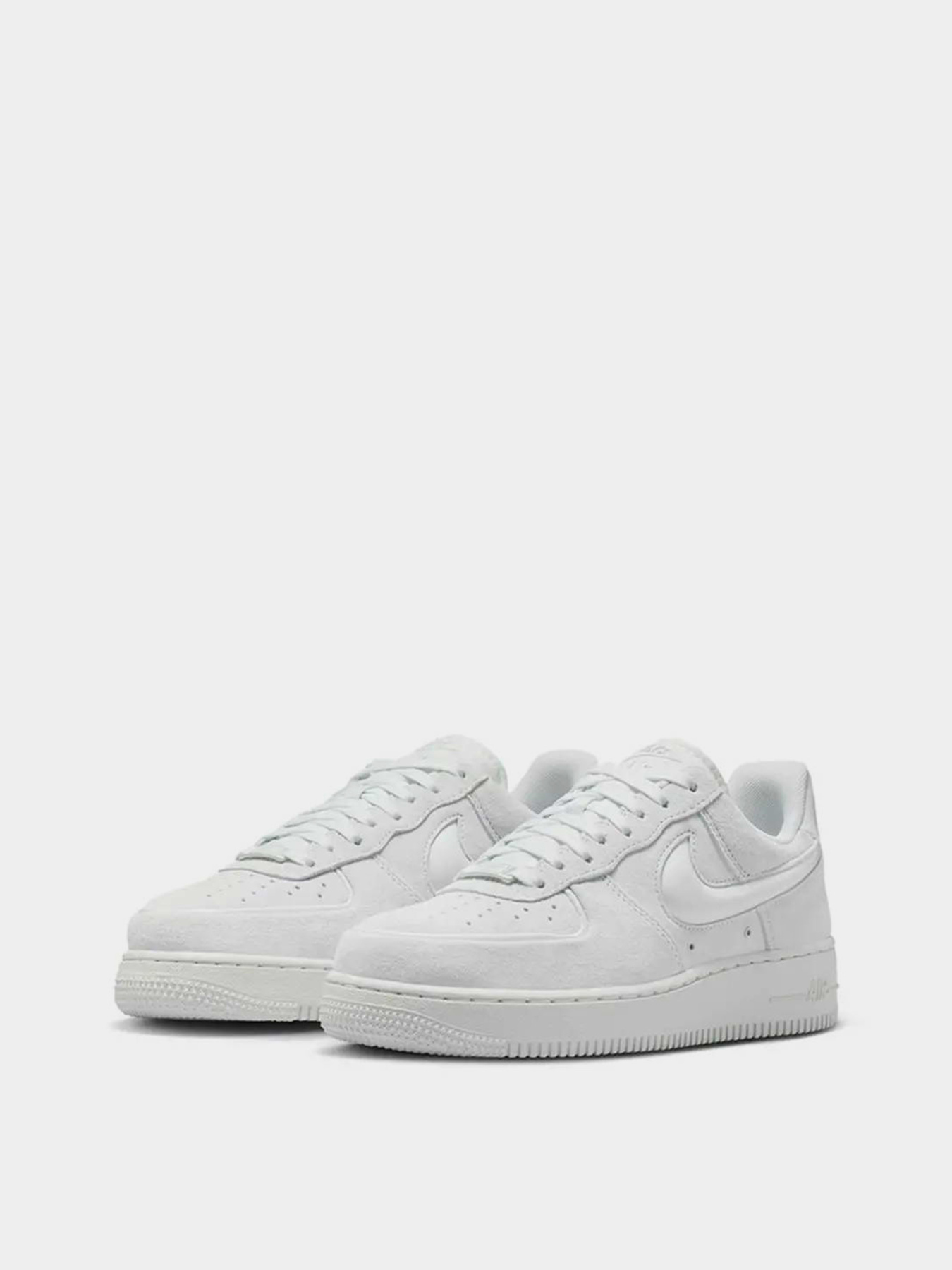 NIKE модель HV4406-100 Фото