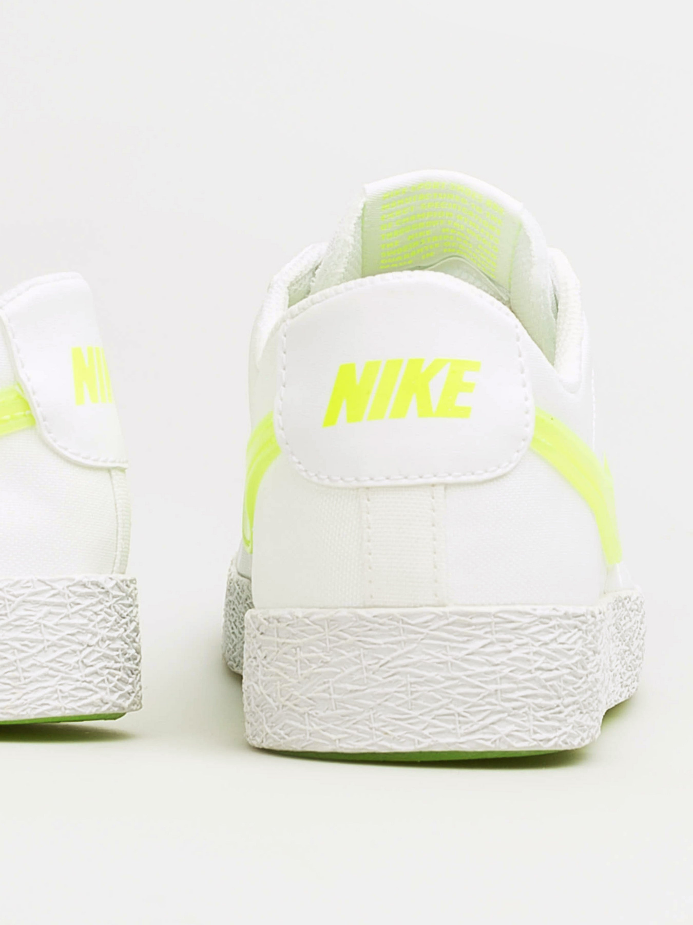 Кеди низькі NIKE Blazer Low Pop модель AQ5604-101 Кеди низькі NIKE Blazer Low Pop модель AQ5604-101 Фото